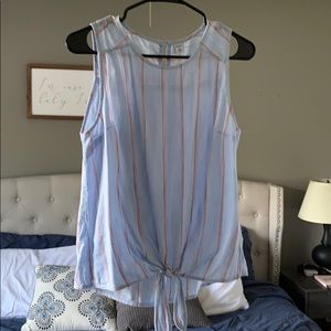 Sleeveless knotted tank